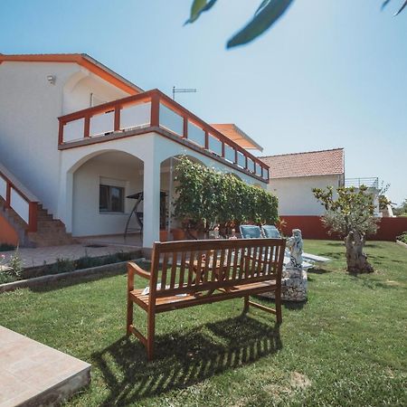 Apartman Neli Vir Exterior photo